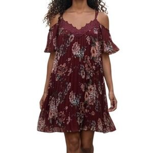 🆕 FLYING TOMATO Burgundy Floral Cold Shoulder Lace Trim Pleated Mini Dress Small